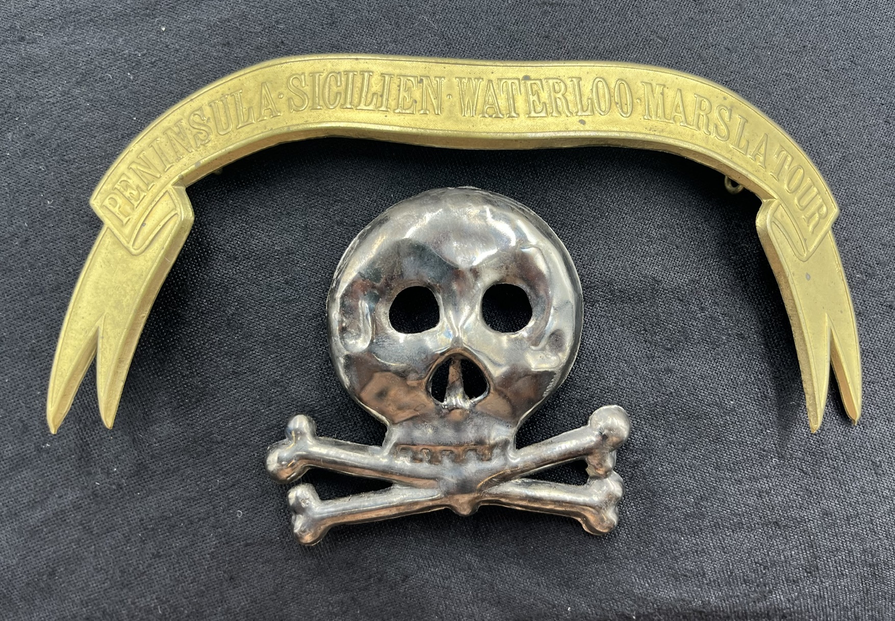 Braunschweig 17th Hussar NCO Busby Plate - Helmet parts - Age of