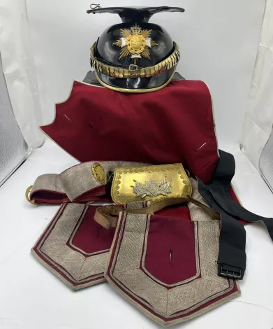 Saxon 18th Uhlan Reserve Officer DienstHelm with Case and Belongings Visuel